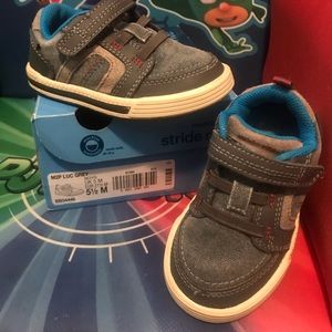 Stride Rite M2P canvas toddler sneakers
